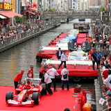 フェラーリ１００台集結／フェラーリが水上パレード「皇帝」の愛用車も　大阪