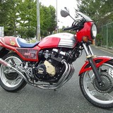 ホンダ「伝説のバイク」、人気過ぎて「強奪」被害も　狙われる「CBX400F」がスゴい事に