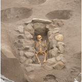 鎌倉・由比ヶ浜でほぼ完全な人骨が出土　展示用のレプリカかと疑うほど完全ｗｗｗ