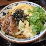 丸亀製麺で食中毒18人　人気の「麦とろ牛ぶっかけ」が原因か