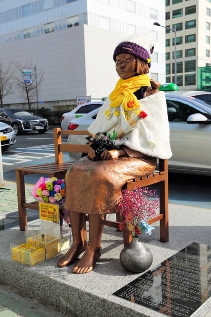 韓国政府、少女像設置を規制　外交への悪影響懸念：コメント1