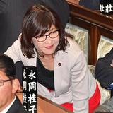 自民党・稲田朋美氏が防衛相時代の服装を反省「人がどう見てるかまで見えなかった」