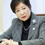 おぐねぇー、小池都知事のメイク「ブームに逆流」とダメ出し