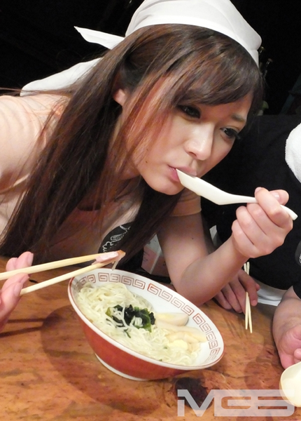 ＡＶ女優さん、新しいラーメンをつくりだす：コメント1