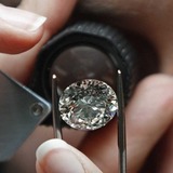 中国の偽ダイヤ、ほとんどの鑑定士が見分けられないほど精巧に