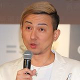 ISSA、妻の妊娠中にホステスと酔いどれデート　「不倫などはいたしません」