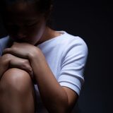 親から性的虐待を受けた人の割合は…　男性の被害者も少なくない？
