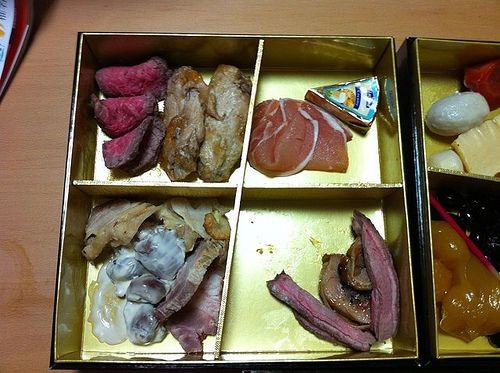 楽天市場で通販のケーキ屋、ぐちゃぐちゃクリスマスケーキ（5000円）を送り炎上：コメント29