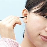 耳掃除は「百害あって一利なし」? 耳鼻科医が思う適切な頻度は