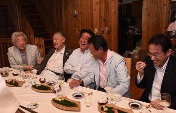 安倍元首相の国葬で「国民の黙祷」を検討中の政府に「強制するな」と拒否反応続出：コメント329