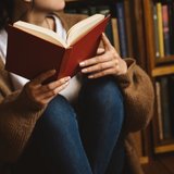 50代女性「こんな毎日が続くのか」図書館で時間つぶし…孤独死の恐怖
