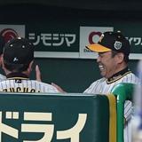 阪神・岡田監督　サヨナラ勝ちでまさかの謝罪「遅くまですみません」