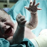 「無痛分娩はかわいそう」助産学会シンポジウムで展開された「母性・育児神話」の荒唐無稽