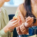 「たかだか数千円の食事代も出せないの？数千円も出せない貧乏人」友人の誘いを断ったら罵られた女性