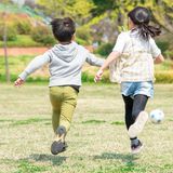 ｢昔の人が寛容だった｣から許されていたのではない…"ボール遊び禁止の公園"が増えてしまった本当の理由