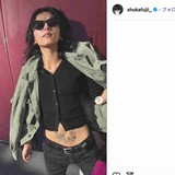 元E-girls藤井萩花　電撃離婚後の“激変へそピタトゥー姿”公開にファン衝撃