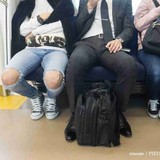 優先席で高齢者を立たせ、平然と座る若者　障がい者の意見に「本当にそれ」「広まってほしい」