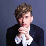 コシノジュンコ（86才）、40才年下のイケメン歌手との“蜜月関係”　