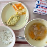 公立小学校で給食無償化開始も親は悲鳴「お金払うから…」1食300円の限界、質素すぎる実態にNO